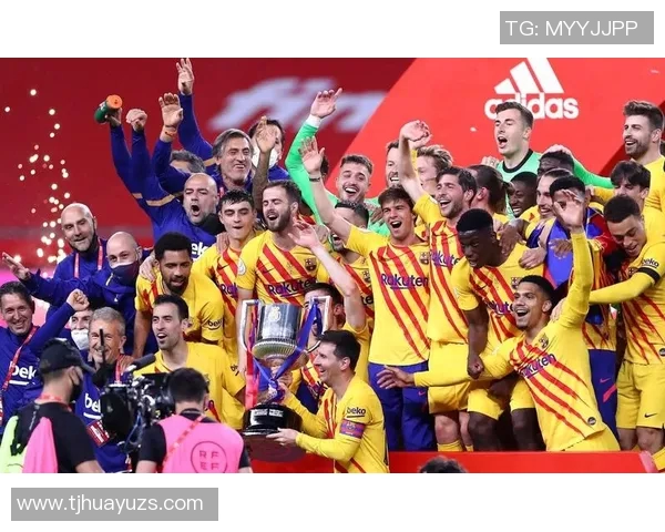 华伦西亚主场迎战巴塞罗那双方争夺西甲积分榜关键战役