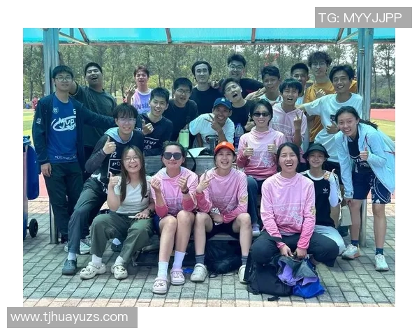 飞盘专题：深入探讨上海飞盘队在比赛中的灵活战术与团队配合